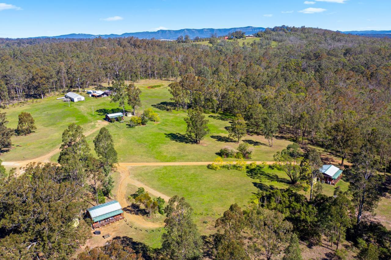 Hunter Hideaway Cottages Rothbury Exterior photo